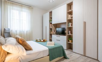 Sage&Rosemary Home - with Garden by Pleiades Home