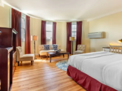 The Carriage House Inn Newport Hotels in Newport County