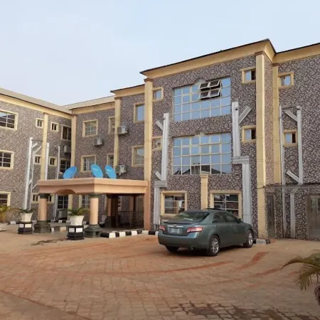 Rosrit Hotel and Suites