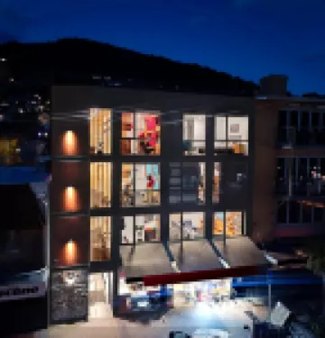 Adventure Q2 Hostel Отели в г. 