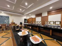 Royale De' Casa Resort Kaziranga - breakfast