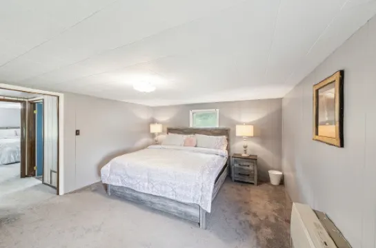 ストウ リトリート マウンテン ビューズ & フェンスド バックヤード バイ レッドオーニング