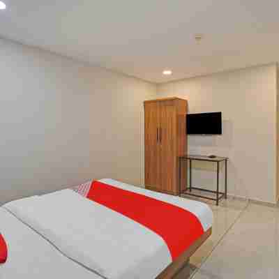 Hotel Santeria Inn, Best Luxurious Hotel AC Rooms in Surat Rooms