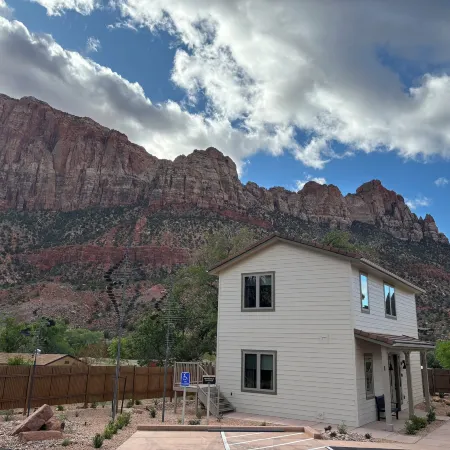 Cottages at Worthington Gallery