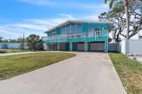 Bates Avenue House Hotels near 7th Avenue Beach Access Park