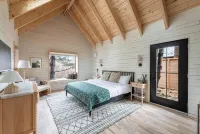 Black Forest Cabins Hotels in Lunenburg