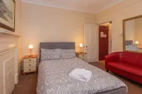 Ricky Road Guest House - Budget Hotels in Watford