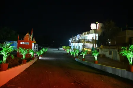 Indore Palace Отели в г. Асравад Кхерд