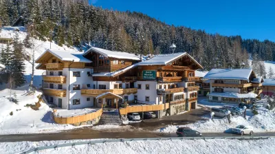 Das Grünholz Aparthotel & Restaurant Hotels in Werfenweng