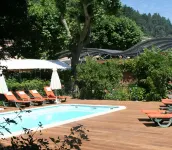 Hotel Helvie - ที่มีสระว่ายน้ำ