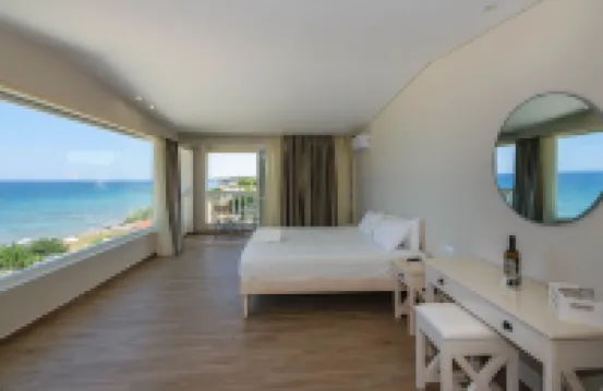 Belussi Beach Hotel & Suites