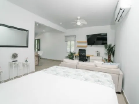 Apartamentos Ganesha Jacó Hotels in Jaco