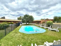 Redgum Motel