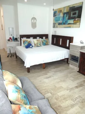 Cancun Plaza Condos - Pensions