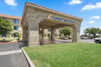 Comfort Inn & Suites Lancaster Antelope Valley Hotels in Lancaster