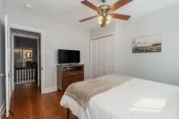 Walk to Hospital and Downtown - 20 min to Hershey - Free Parking - Quiet Street