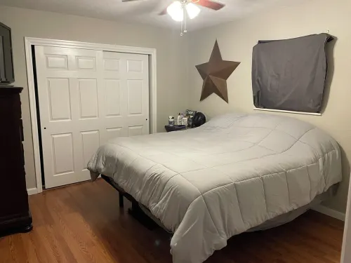 Charming 2-bedroom house in delightful Jackson with AC, WiFi Hotels in Cape Girardeau County