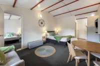 Dartmouth Motor Inn Hotels in Dartmouth