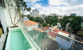 Serenity Saigon Sky Villas - Free One Way Airport Shuttle