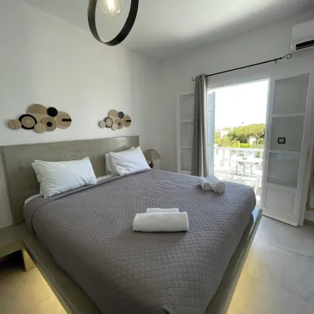 Zoumis Residence