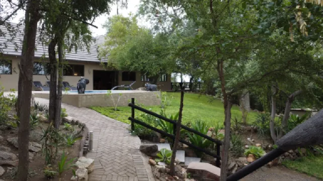 Balule Bushveld Safari Lodge