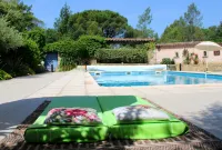Les Secrets du Défends Hotel a Flassans-sur-Issole