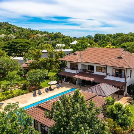 Large 6 Bed Luxury Villa on the Golf Course Phj