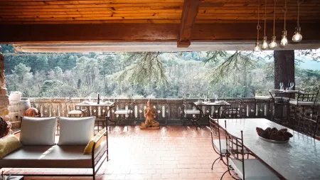 Le Mas Fraissinet Отели в г. Русон