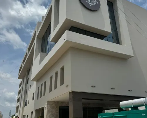 โฮเทล รอยัล เอ็มบาสซี โรงแรมในเอโรด