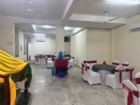 Hotel Ashray Noida
