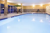 GrandStay Hotel & Suites Kaukauna