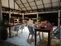 COZY BEACH HOSTEL