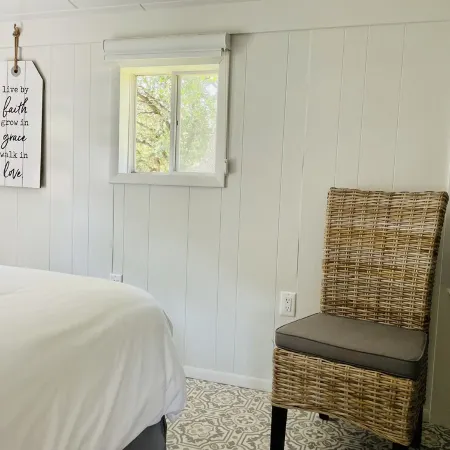 West Lake Okoboji Scout Cottage Отели в г. Арнолдс Парк