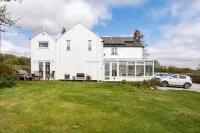 Beautiful 4 bedroom 19th Century Farmhouse