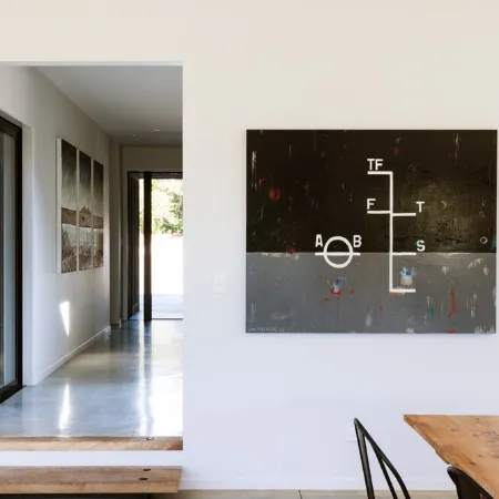 Modern Raglan Hideaway