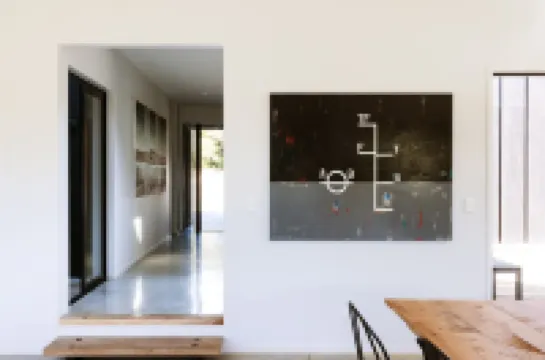 Modern Raglan Hideaway