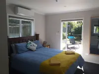 Sleepout Hideaway , close to the CBD and Forest