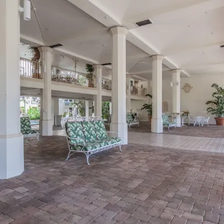 PALM BEACH HOTEL CONDO DESIGNER CHIC ONE BEDROOM
