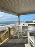 Freshly Updated Beachfront Home – Reserve Spring/Summer