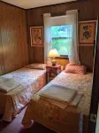 Charming 2 Bedroom Lakefront Cottage in the Catskill Mountains - Wi-Fi