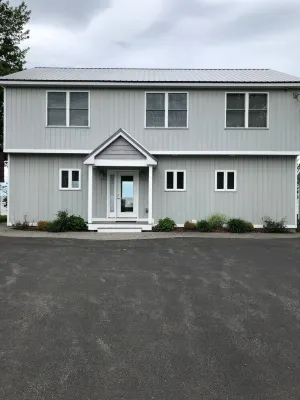 Brand New 5 Bedroom Lux Sylvan Beach House W Private Beach & Free WIFI