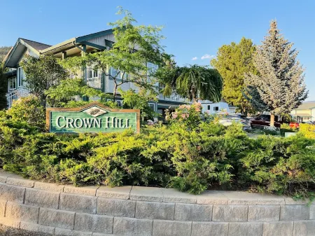 Merritt Crown Hill - 1 bedroom w/AC Suite 100