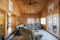 Sierra Pine Retreat w/Furnished Deck, BBQ & Outdoor Firepit