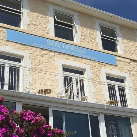 Best location in Ventnor, stunning sea views