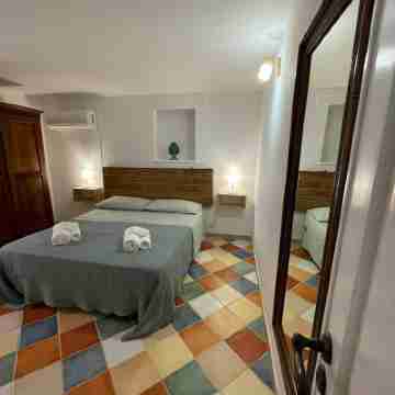 Stately home with private garden- Cefalù S.Ambrogio Rooms