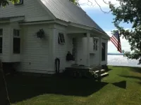 Champlain Islands Lake Front! Prime Week Left Summer 2026! July 26 to August 1 Hotels in Alburgh