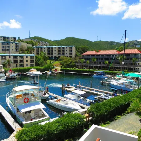 Stunning Beachfront Luxury Condo in Sapphire Beach Resort, St. Thomas W/D WiFi