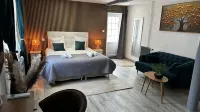 Domaine du Parc Hotels in Grandvillers