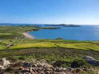 Spacious farm cottage full of character - rural yet close to beaches & castles