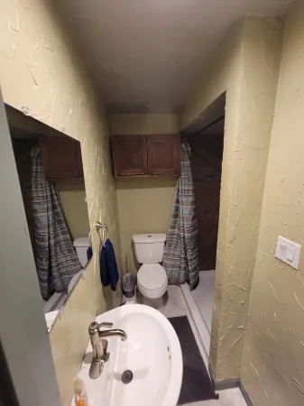 Turner Falls Cabins #3 inside of Turner Falls Park Отели в г. Дэвис